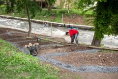 2014: Cesta a úprava břehu